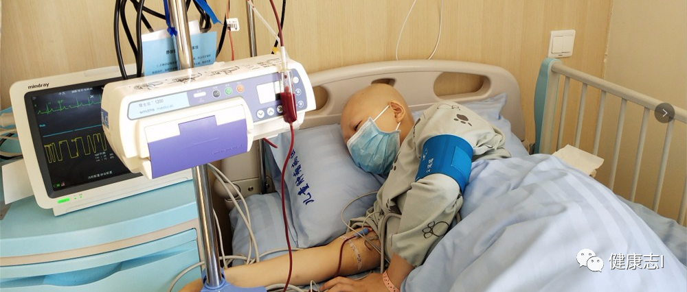 癌症化疗副作用有多可怕？家属提前做好2项工作，从容应对化疗