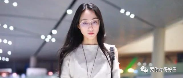 韩雪真不给00后留活路，随便一穿很时髦，细腰长腿女生都想要