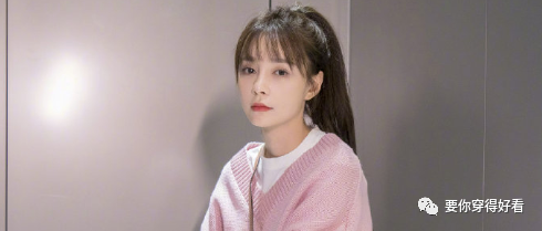 清纯系美女沈梦辰，玩转不同穿搭风格，展现自身迷人气质