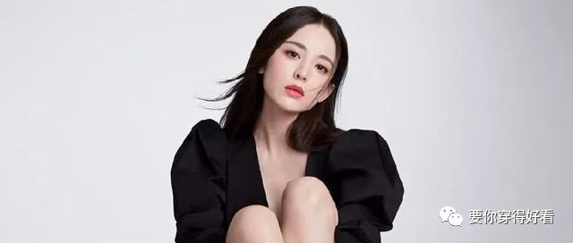 娜扎果然有“料”，小身板也敢挑战“西装裙”，性感又大胆