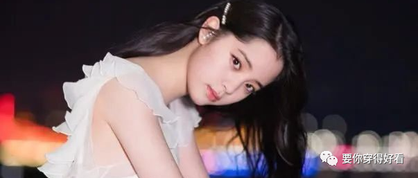 终于知道欧阳娜娜为何不穿裙子了，当她穿“豆浆裙”后，仙女本仙