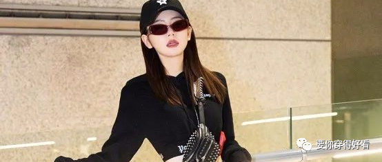 戚薇太生猛，把锯齿戴在自己的身上，就不怕伤到自己？