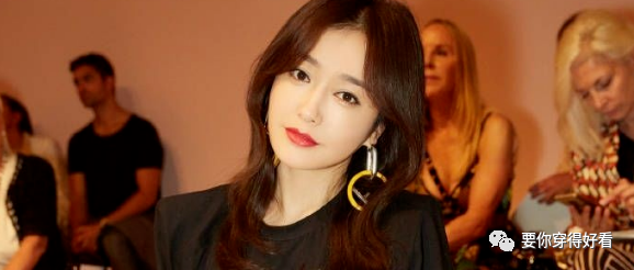 “富察皇后”秦岚教你穿出时尚范，真不愧是人美衣品好的主，大赞