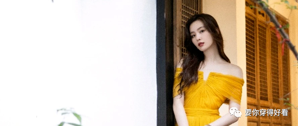 刘诗诗生娃后堪比整容，穿一字肩长裙优雅高贵，吴奇隆真是捡到宝