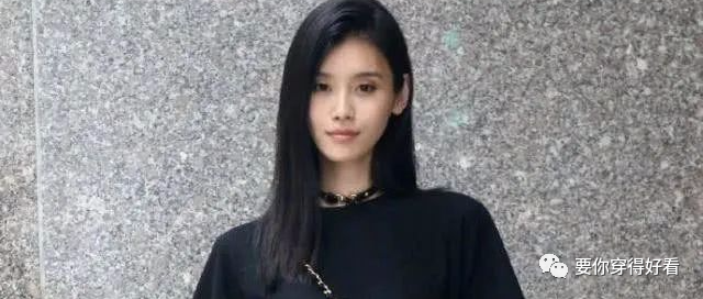 奚梦瑶厉害了，感觉她一年四季都穿露脐装秀小蛮腰，够野性！