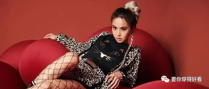 蔡依林穿衣大胆，挑战渔网丝袜，当看到她的腿后，难怪人气这么高