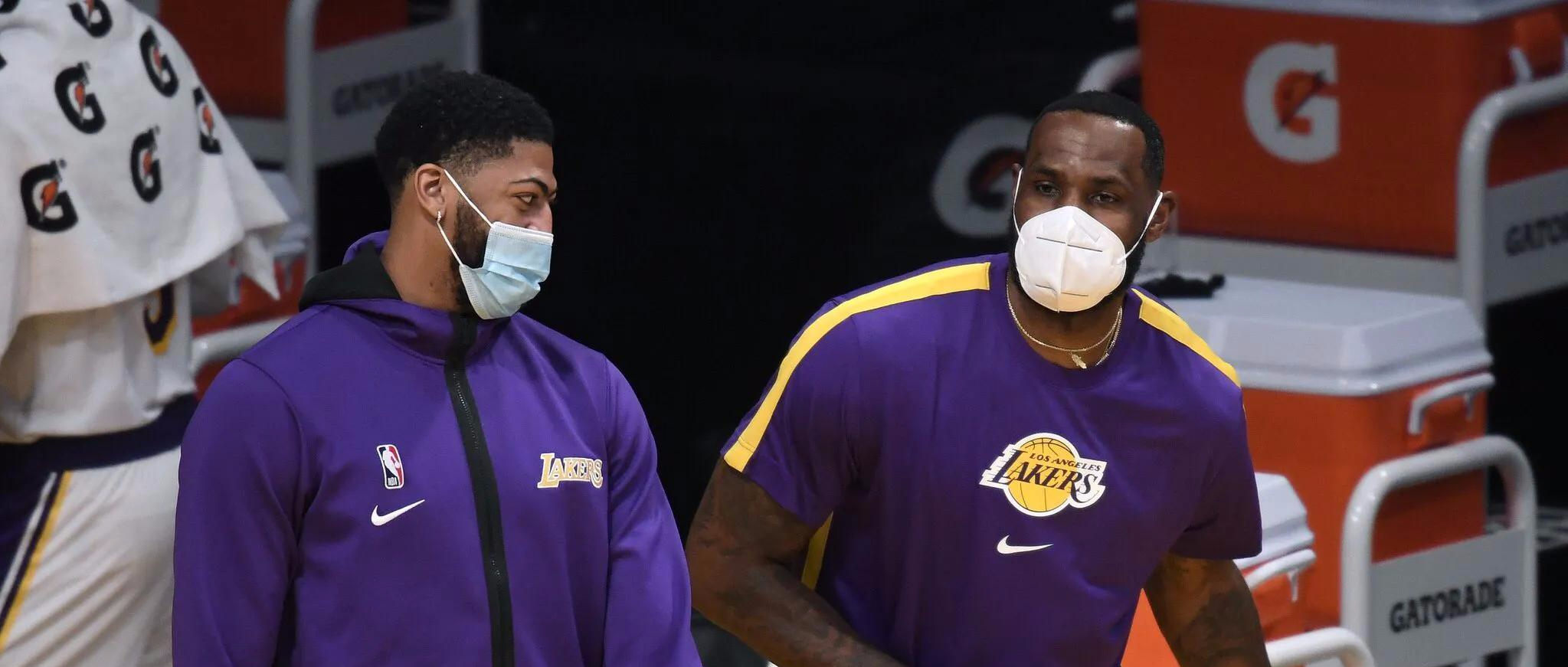 詹眉看起来比詹欧更般配？