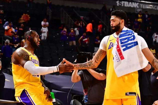 王者归来！詹姆斯：新赛季会重新拿到属于我的奖杯