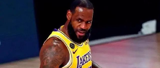 1261场！詹皇正式超越加内特，连续999场上双再刷历史第一