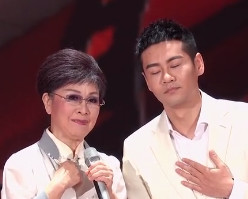 李谷一、徐子崴《你养我长大我陪你变老》唱出对伟大母爱的赞颂!