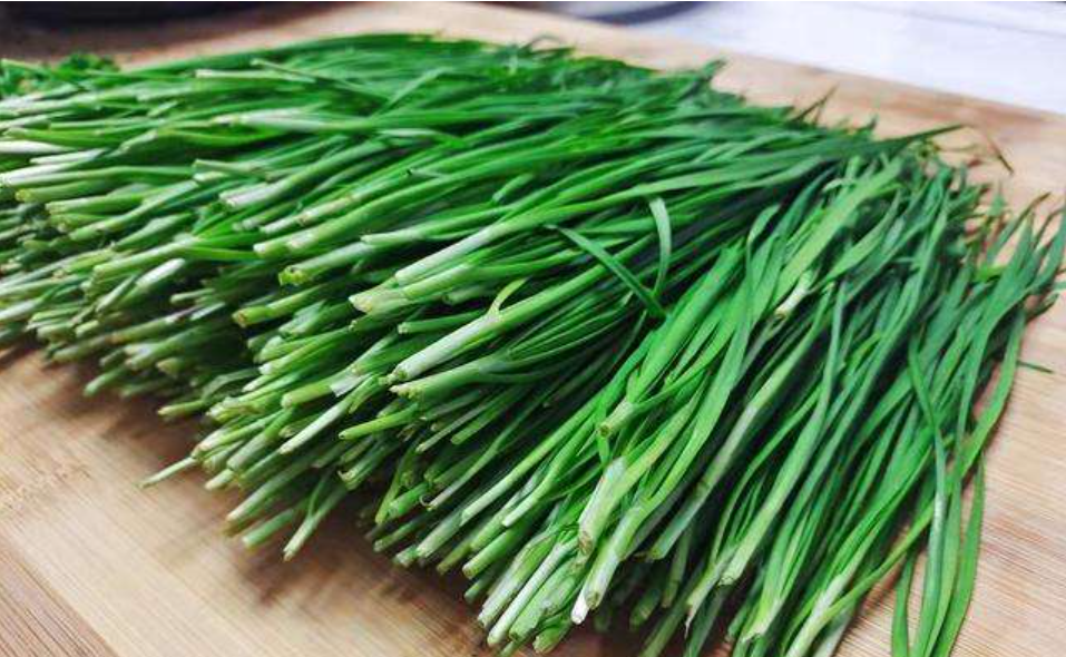 初春不吃肉也要吃这菜!3块钱炒一盘,降脂益肝,增强免疫力～