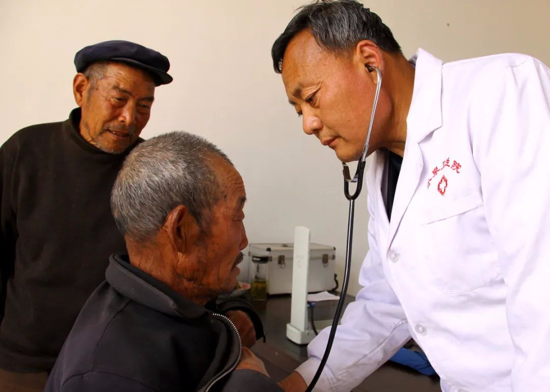 57岁男子，胸背疼痛一天，骤然离世，医生措手不及，这病实在凶险