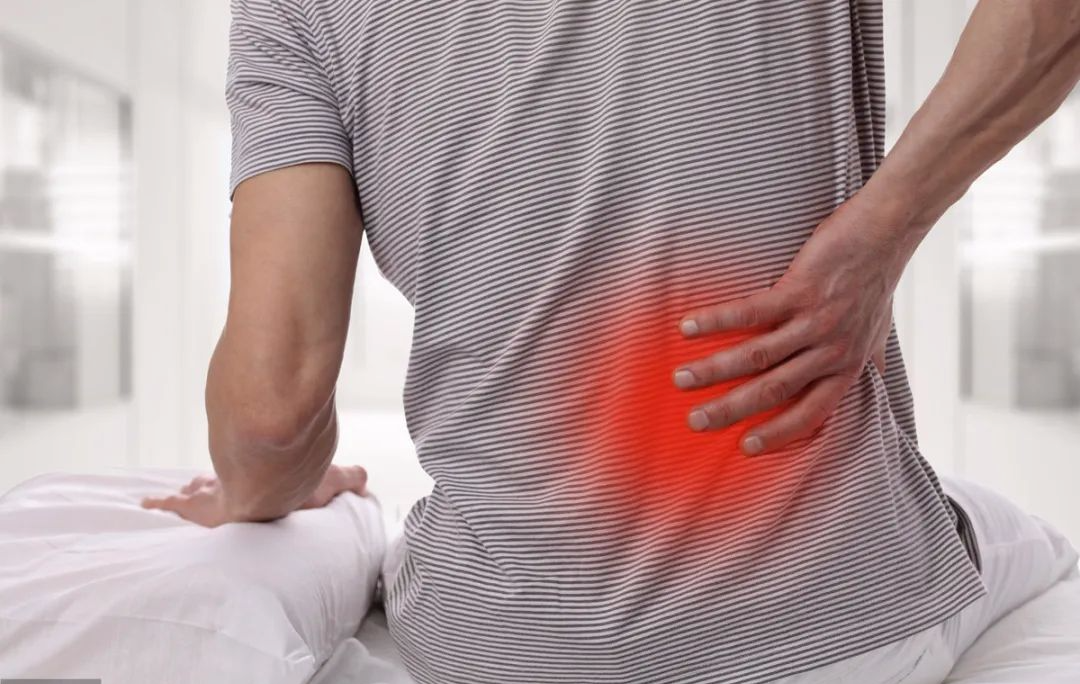 46岁男子背痛就医，确诊心梗，医生：心梗症状杂多，一定不要忽视