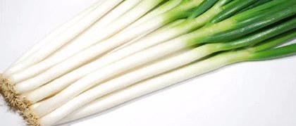 颈椎疼痛有办法！大葱+红糖，不仅颈椎不痛了，肩周炎也说拜拜