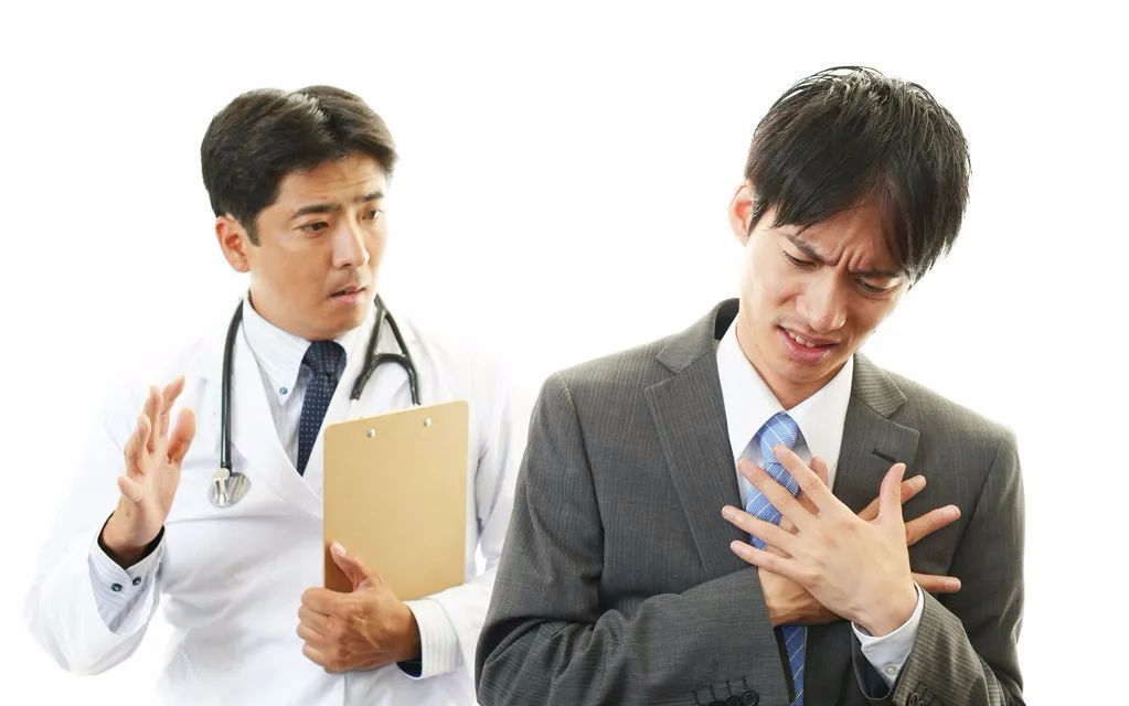 53岁男子突发心梗，提醒：睡觉这两种迹象，或许就是心梗来临了！