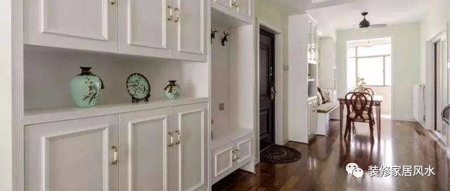 家里鞋柜万万别这样摆放，相当于赶走财运招霉运，老师傅都懂避开