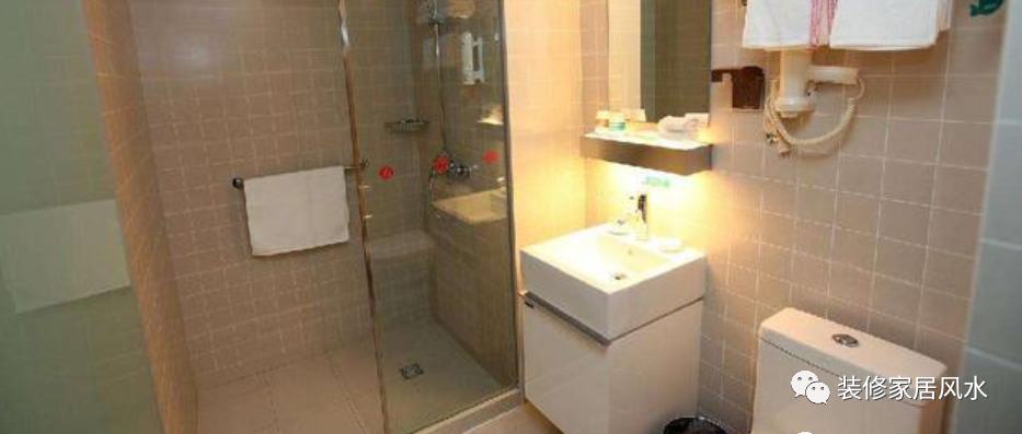 聪明人都不会这样装卫生间，中一样只会越住越穷，伤财难富裕！