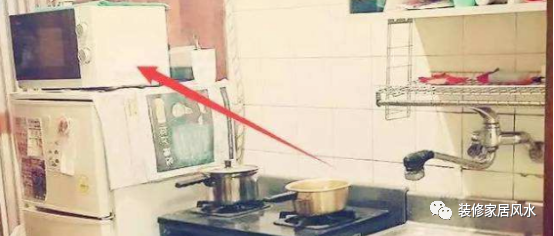 冰箱上面别摆这些东西，老师傅看了直摇头，难怪你家穷