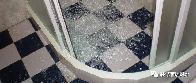 吓人！淋浴房“爆炸”再发生！听专家说，很多人在拿生命洗澡