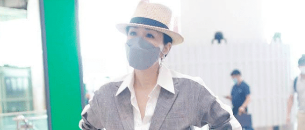 钟丽缇终于换风格了！西装配破洞登山裤不走寻常路，效果真意外