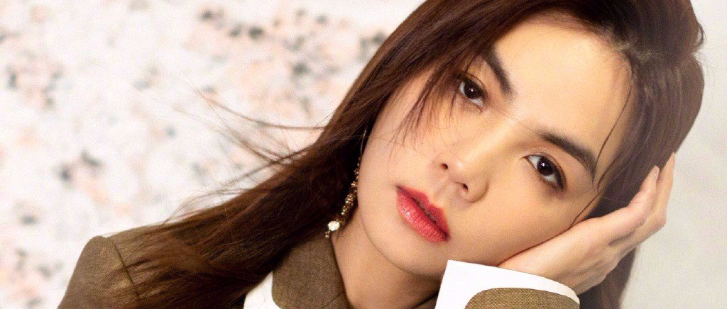 Ella把连西装体裤穿得好时尚，身材1米63，却穿出1米75的既视感啊