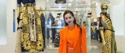 蔡依林厉害了，下身只穿一件裤袜，网友：太敢穿了！