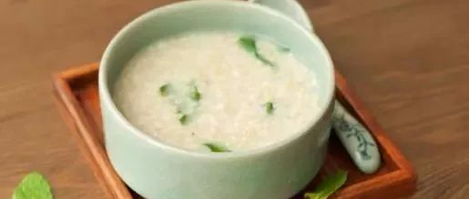 阳台种一盆薄荷，药食两用，消炎止痒健胃……