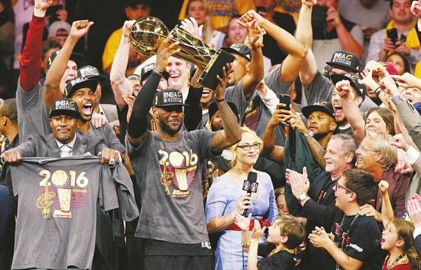 詹姆斯4年帮助41人首次夺冠，已成最受欢迎队友
