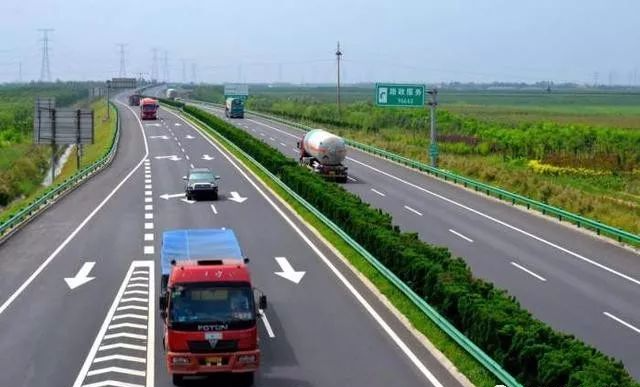 经常跑高速听到“逢三必进”是什么意思？让老司机来给你解释吧！