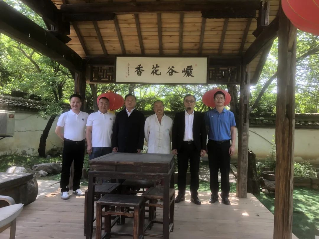 湖南省商务服务中心二级巡视员邹和阳一行到访商会和商会成员企业