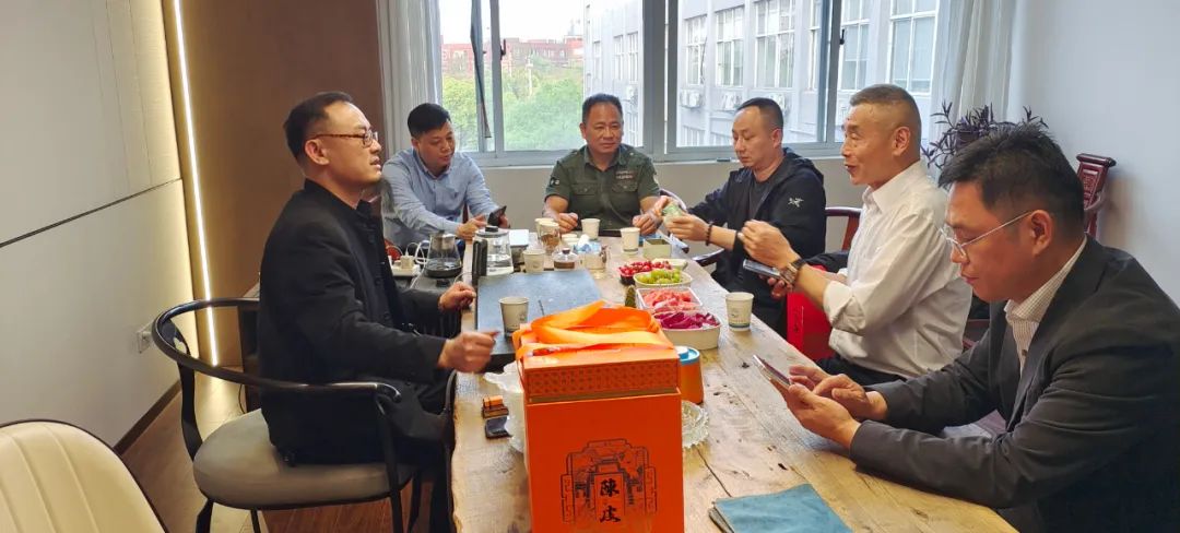 江门市湖南商会会长方芳一行到访商