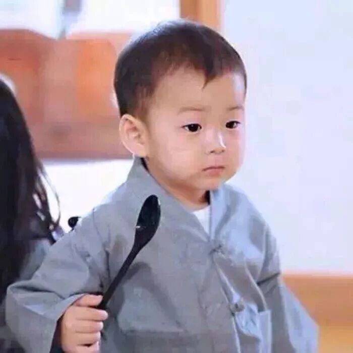 拼男人吗？我用上半身，你用下半身！网友们的名媛回复也太好笑了哈哈哈哈