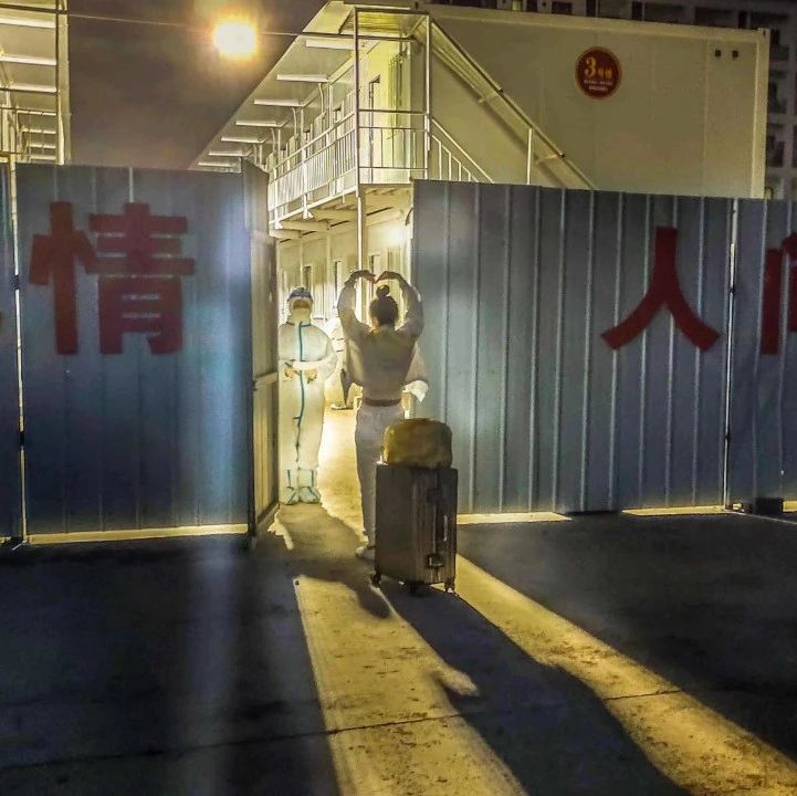 上海33816名奥密克戎感染者的临床数据披露，给防疫带来了4点启示！