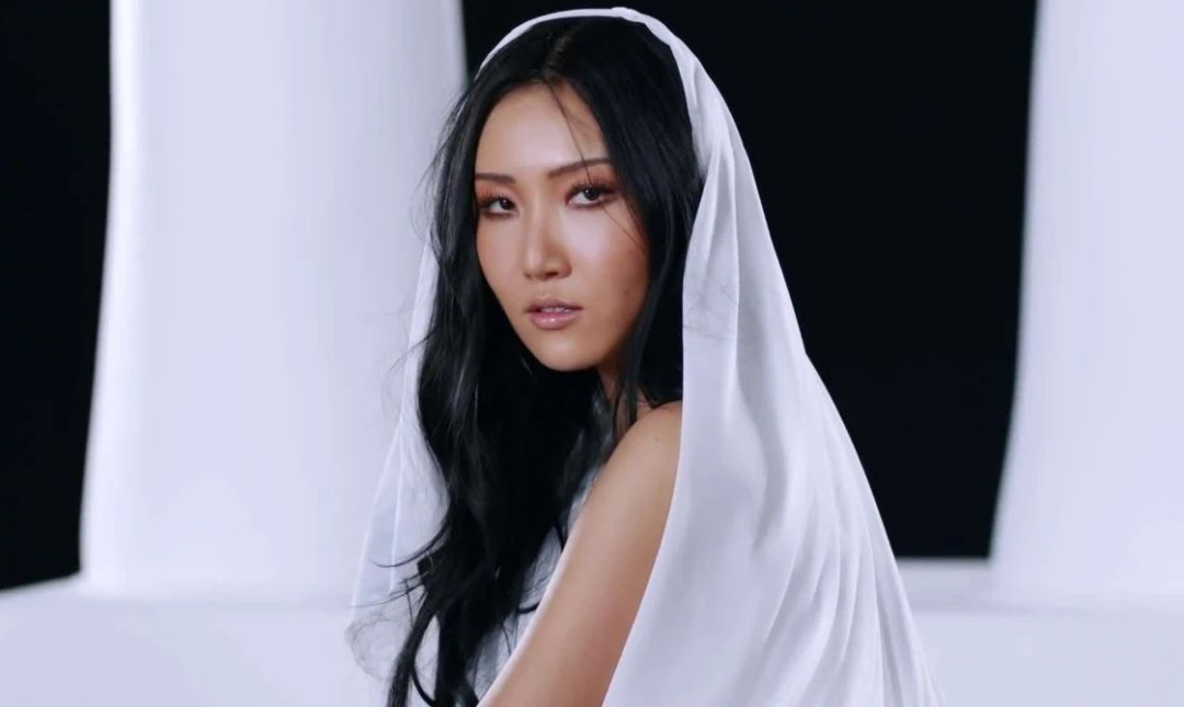 【美女】她曾因外型被网暴6年，如今改头换面霸气回归，12亿人点赞！（组图） - 20