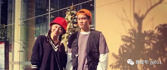 42岁女星官宣怀孕！1年多求子路太艰辛，与大12岁老公似父女