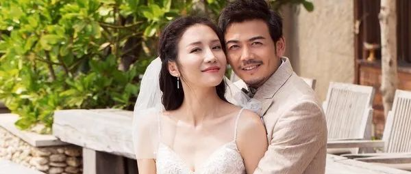 36岁型男杨烁，“隐藏”了9年的老婆，竟是我们熟悉的童年女神