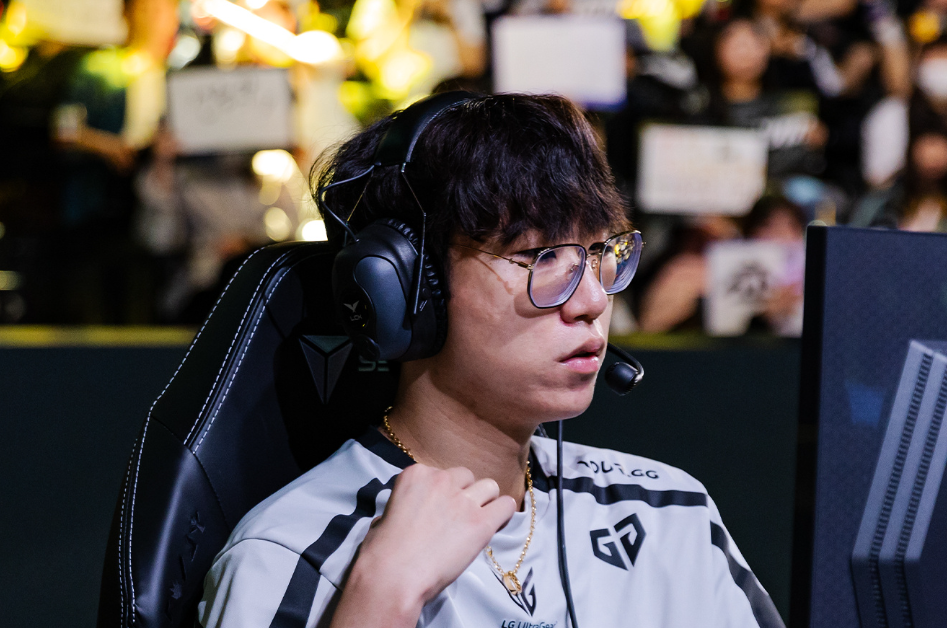 全球最顶尖LOL对决，GEN与T1打满5局，史一射Ruler击败史一中Faker
